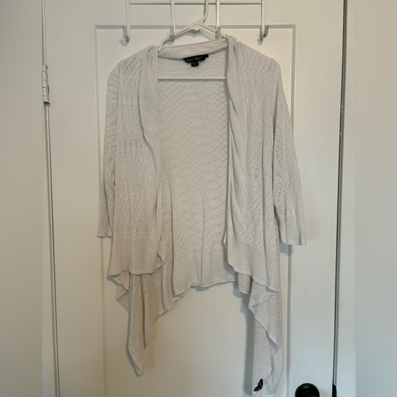White three -quarter sleeve cardigan - Picture 1 of 3